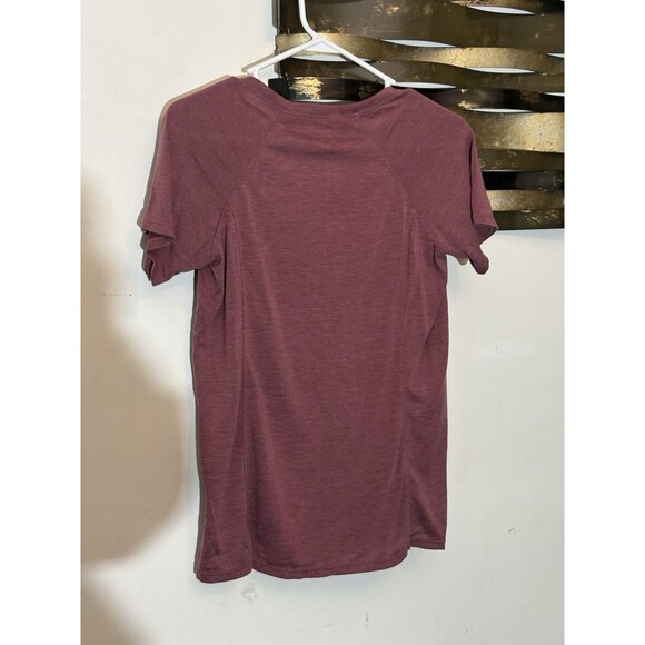 REI Women’s Medium V-neck Burgundy Tshirt Athletic Performance Hiking Outdoors - Picture 5 of 10
